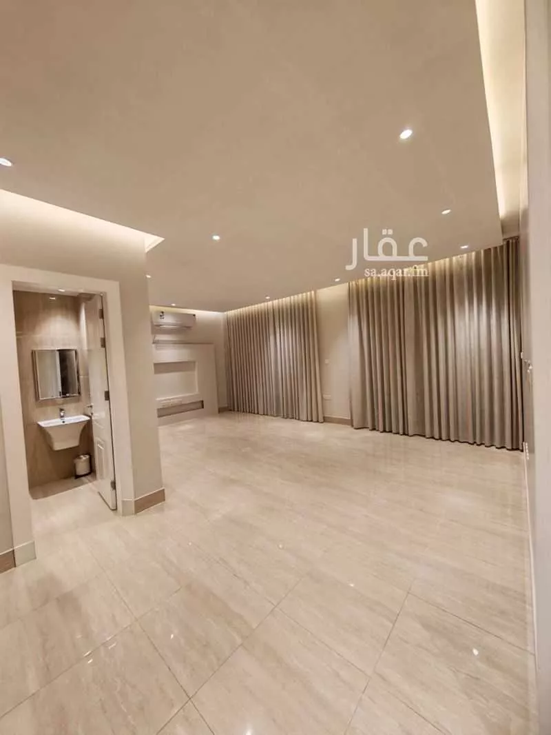 4 bedroom apartment in Al Qairawan, Riyadh 18