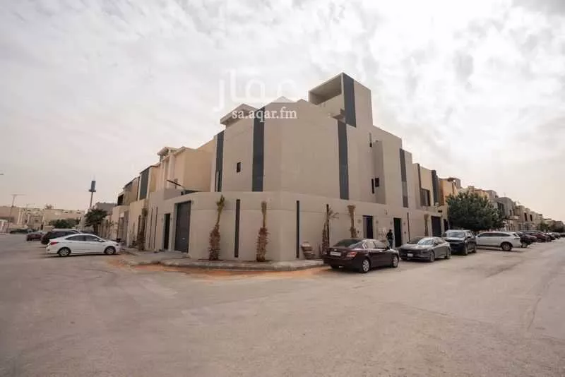 5 bedroom floor in Al Aridh 1