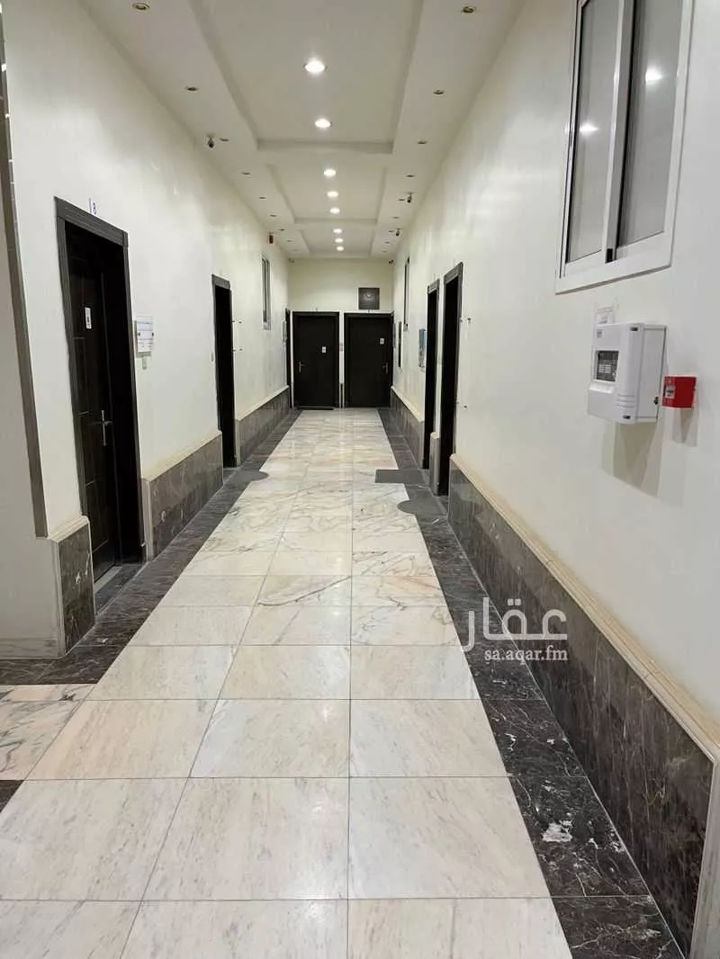 1893 sqm office in Qurtubah 4