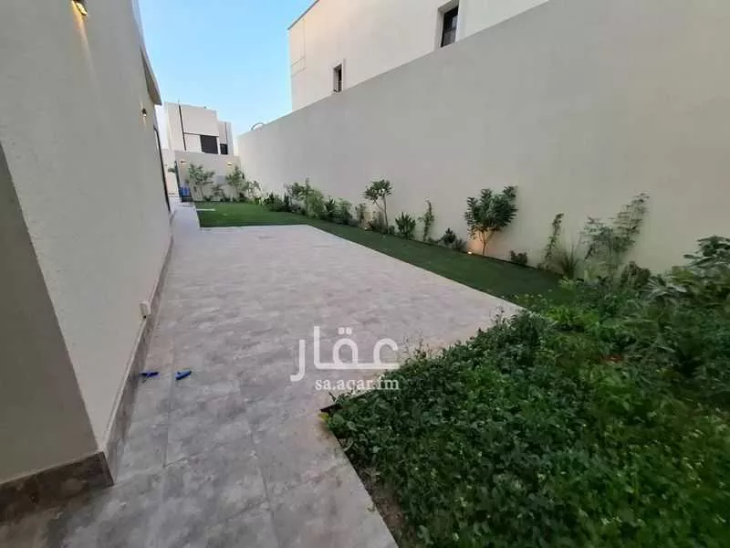 فيلا 4 غرف في الجنادرية 5