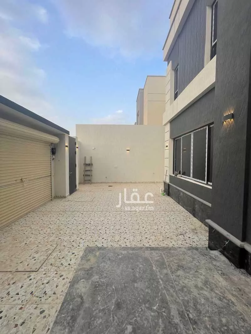 فيلا 8 غرف في الجنادرية 3