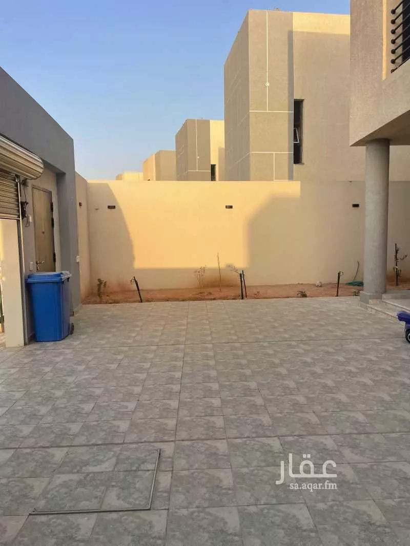 فيلا 5 غرف في الجنادرية 3