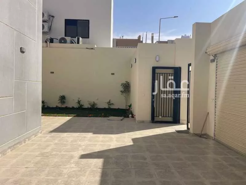 فيلا 4 غرف في الجنادرية 5