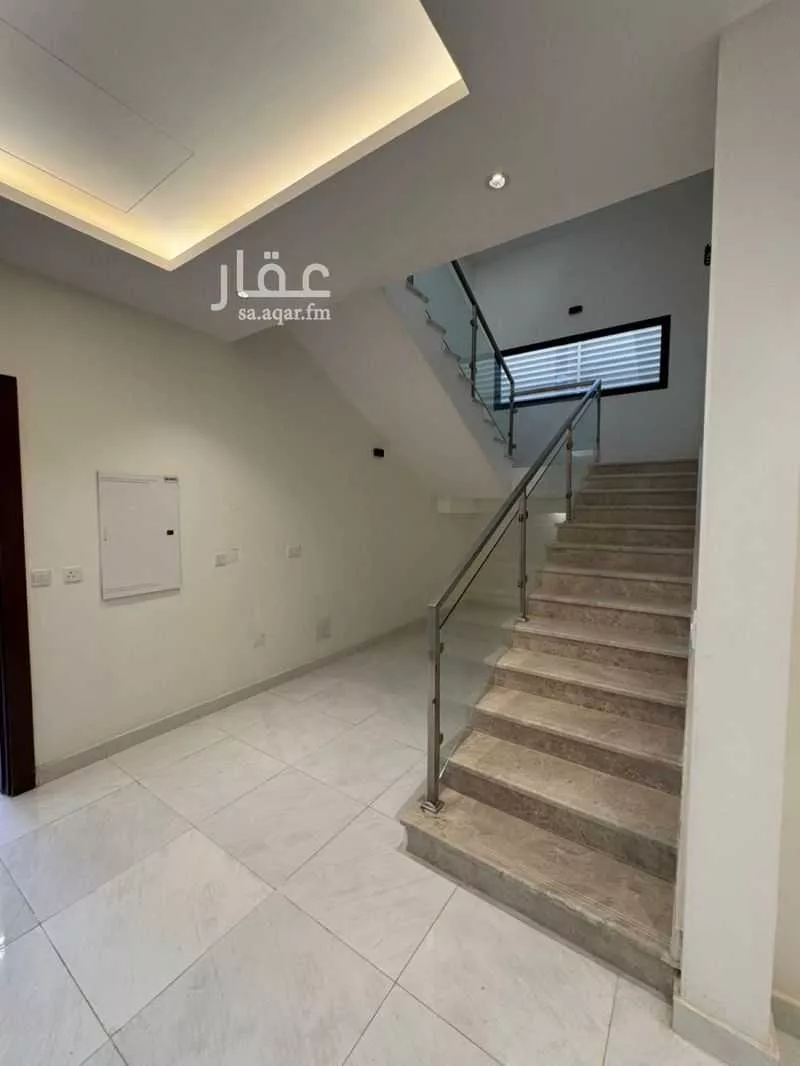 فيلا 4 غرف في الجنادرية 3