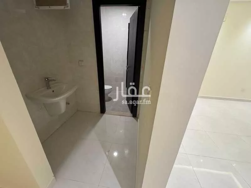 3 bedroom villa in Al Janadriyah, Riyadh 6