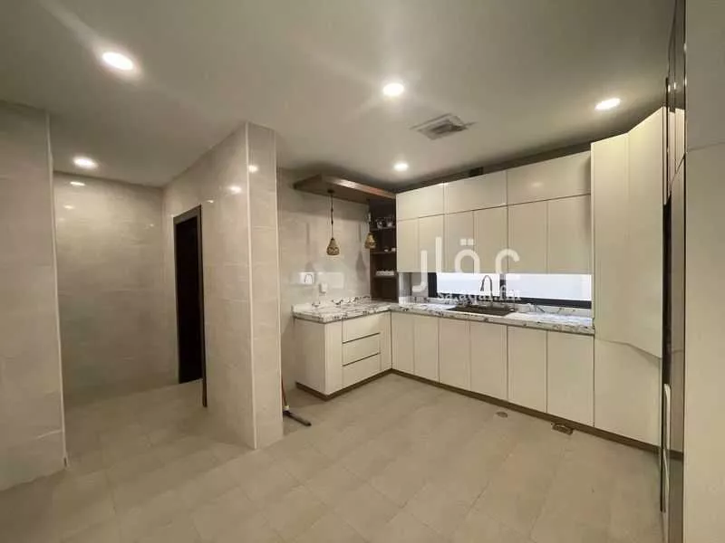 4 bedroom villa in Al Janadriyah, Riyadh 13