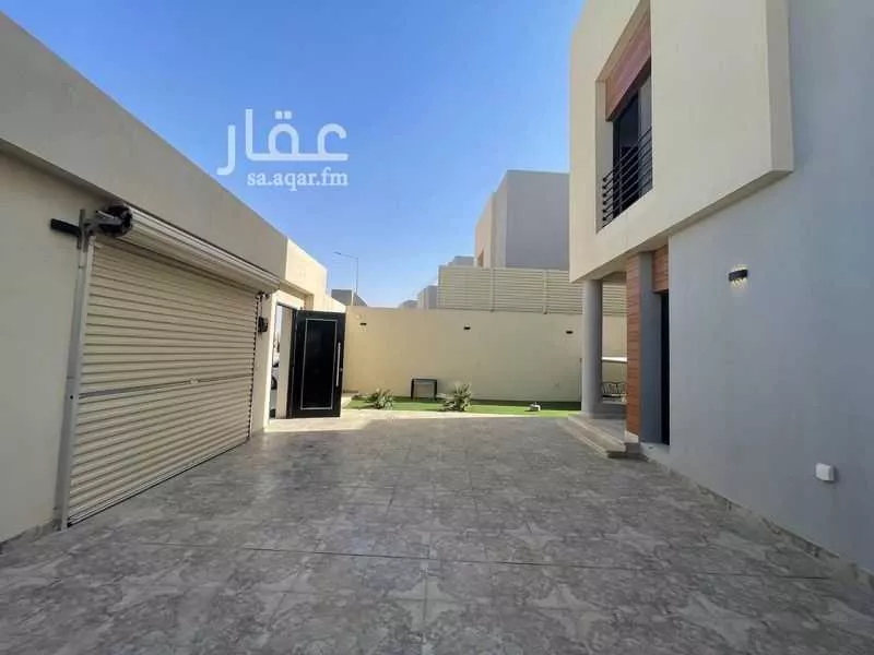 4 bedroom villa in Al Janadriyah, Riyadh 5