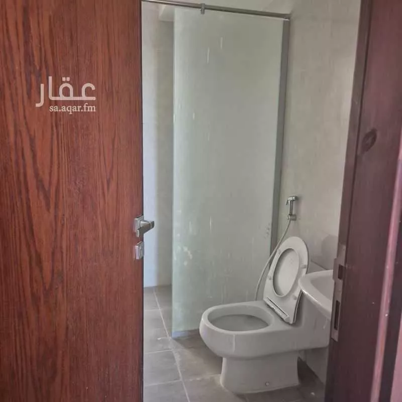 3 bedroom villa in Al Janadriyah, Riyadh 6