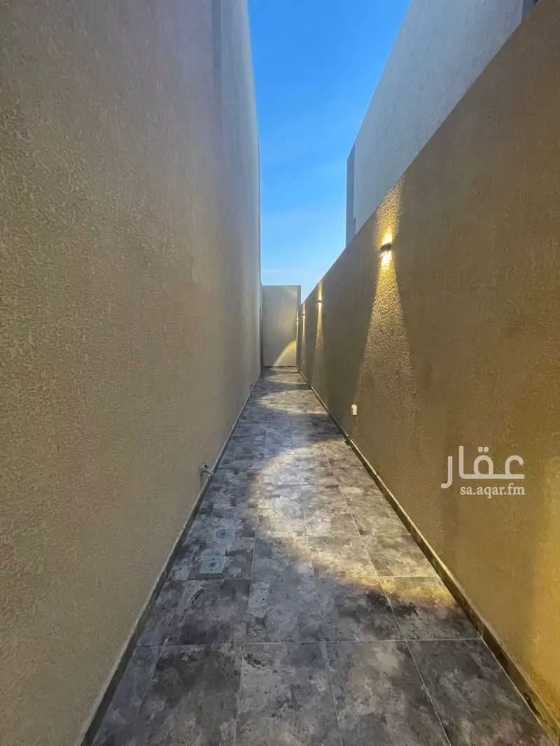 4 bedroom villa in Al Janadriyah, Riyadh 9