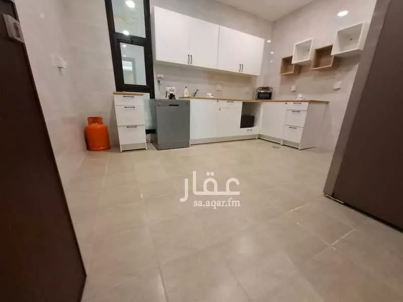 فيلا 4 غرف في الجنادرية 2