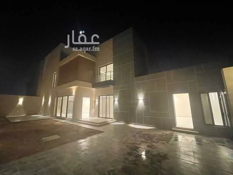 فيلا 5 غرف في الجنادرية 3