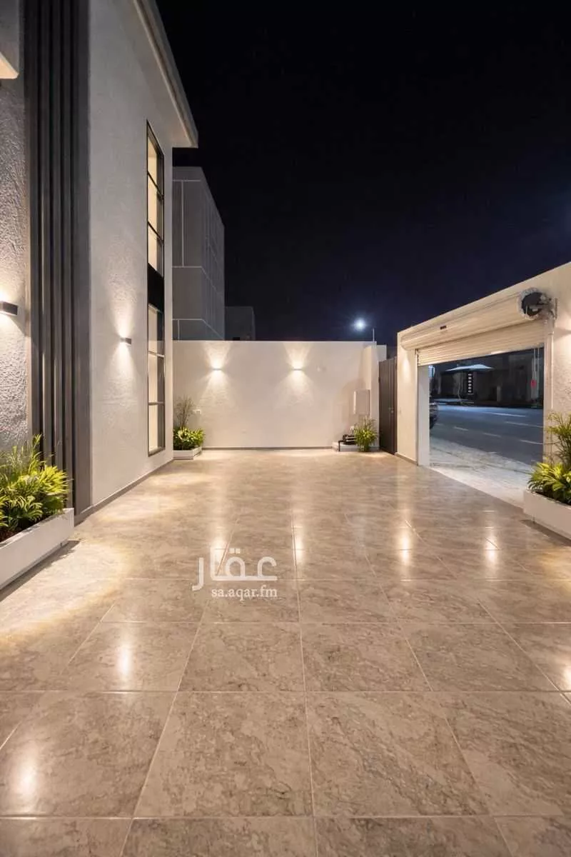 10 bedroom villa in Al Janadriyah 2