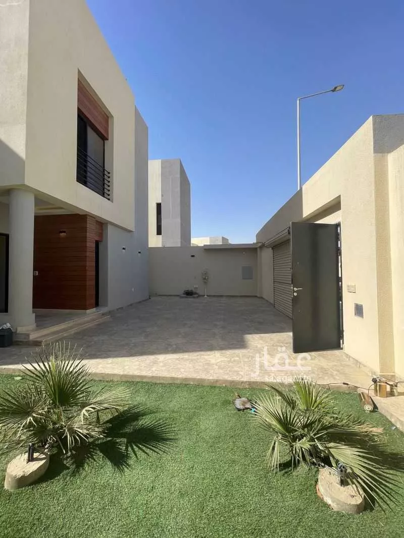 4 bedroom villa in Al Janadriyah, Riyadh 4