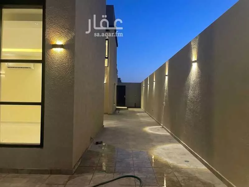 فيلا 5 غرف في الجنادرية 3