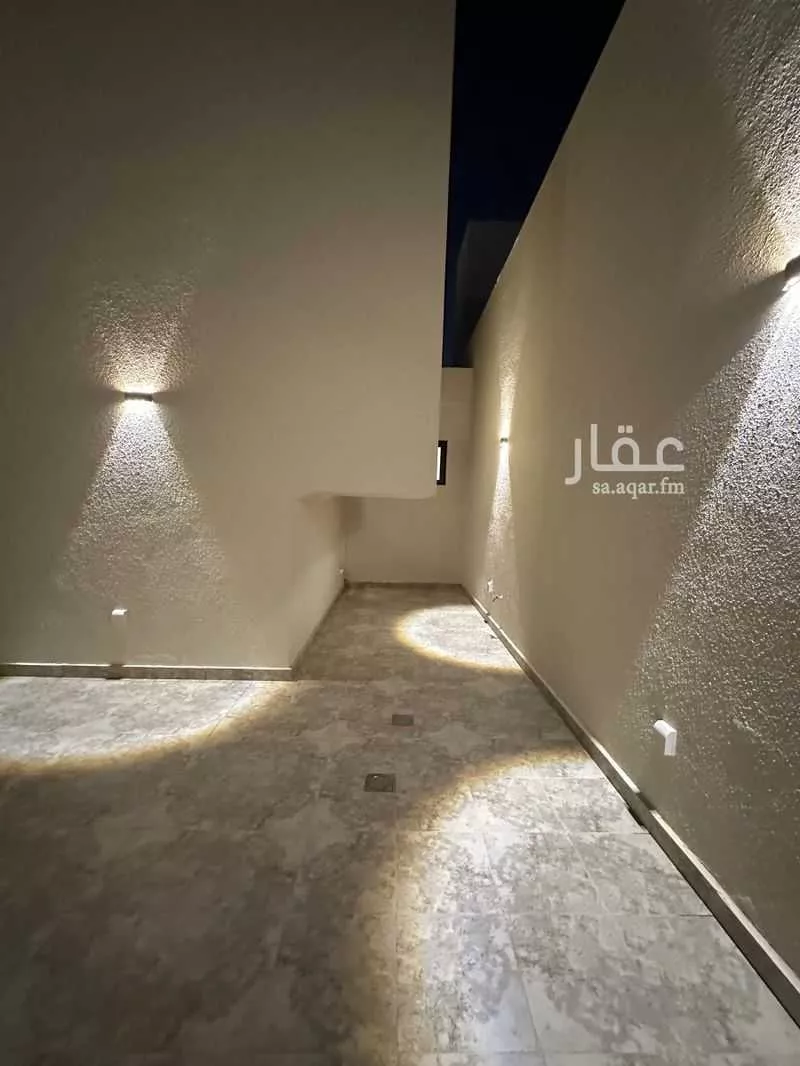 5 bedroom villa in Al Janadriyah 5