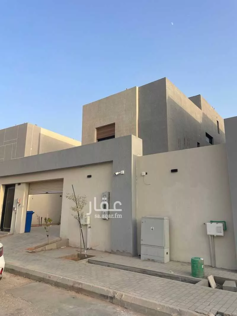 فيلا 5 غرف في الجنادرية 1