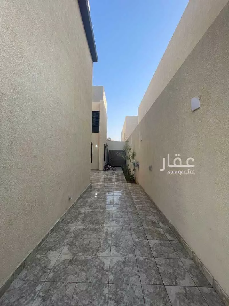 10 bedroom villa in Al Janadriyah 5