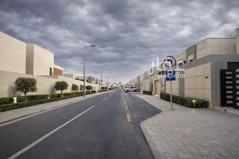 فيلا 7 غرف في الجنادرية 2