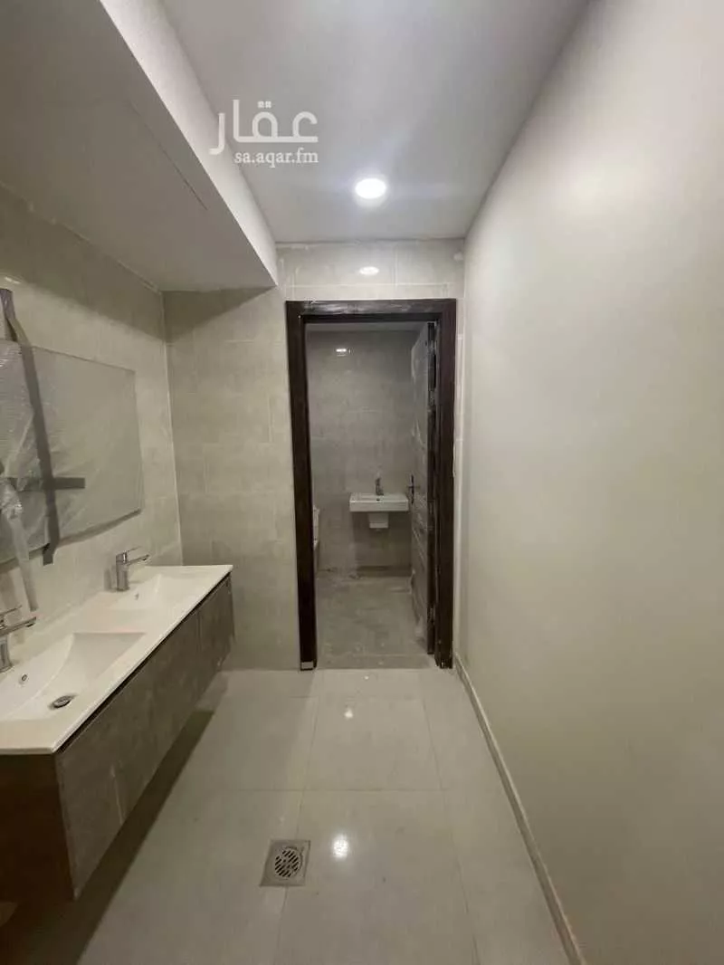 7 bedroom villa in Al Janadriyah, Riyadh 9