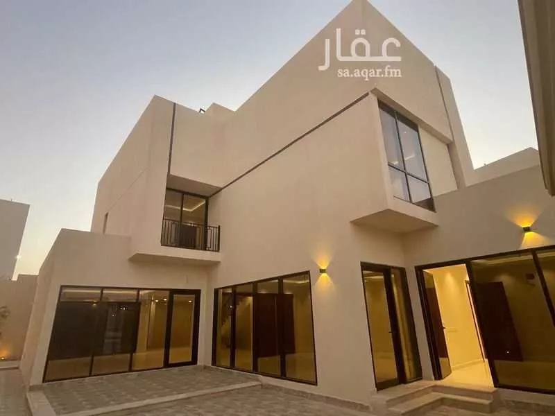 فيلا 5 غرف في الجنادرية 3