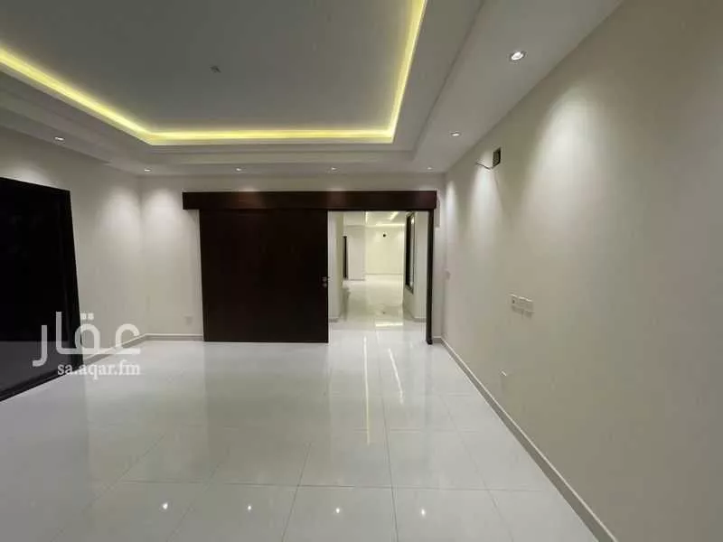7 bedroom villa in Al Janadriyah, Riyadh 9