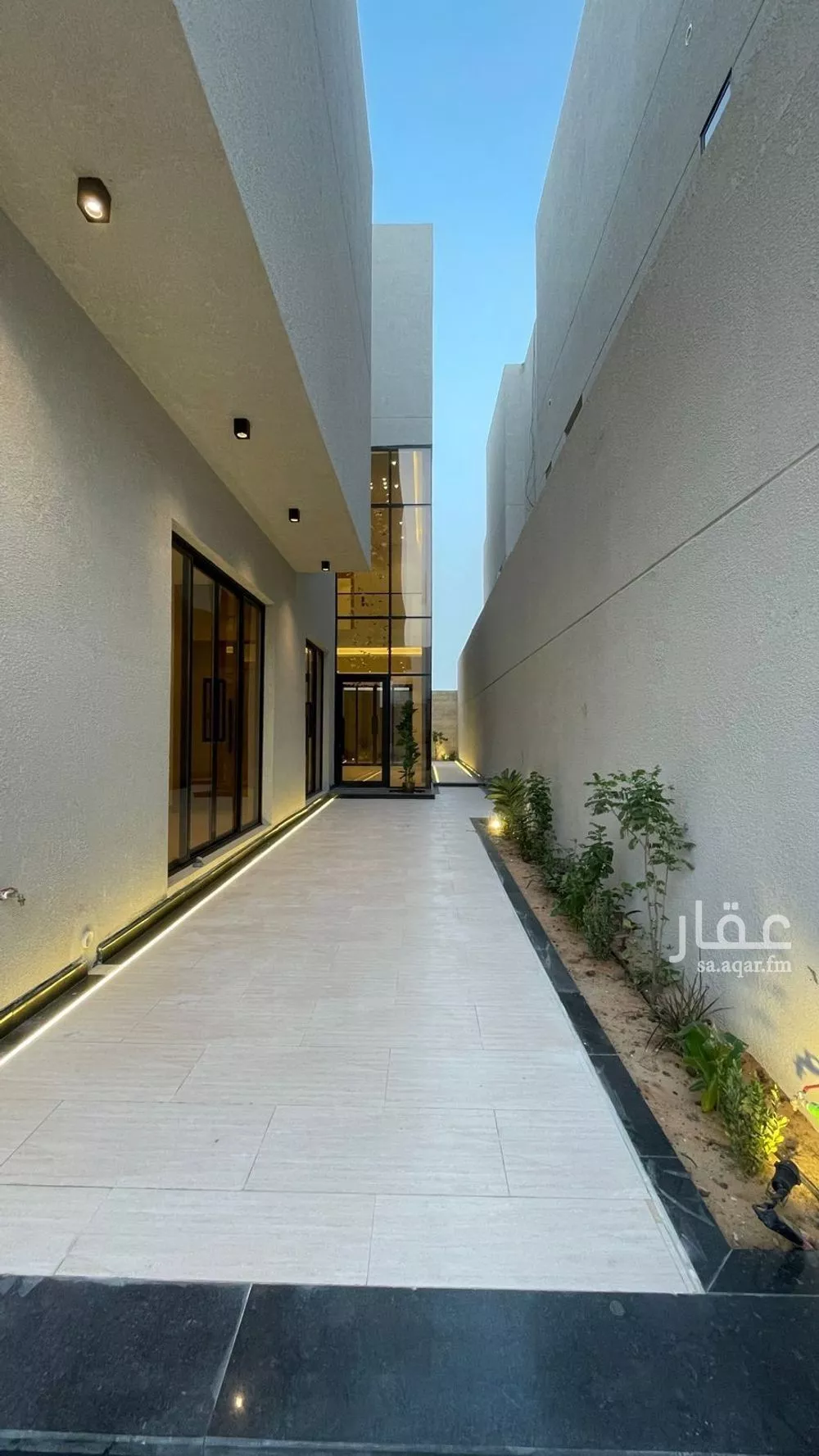 فيلا 5 غرف في الشعلة 4