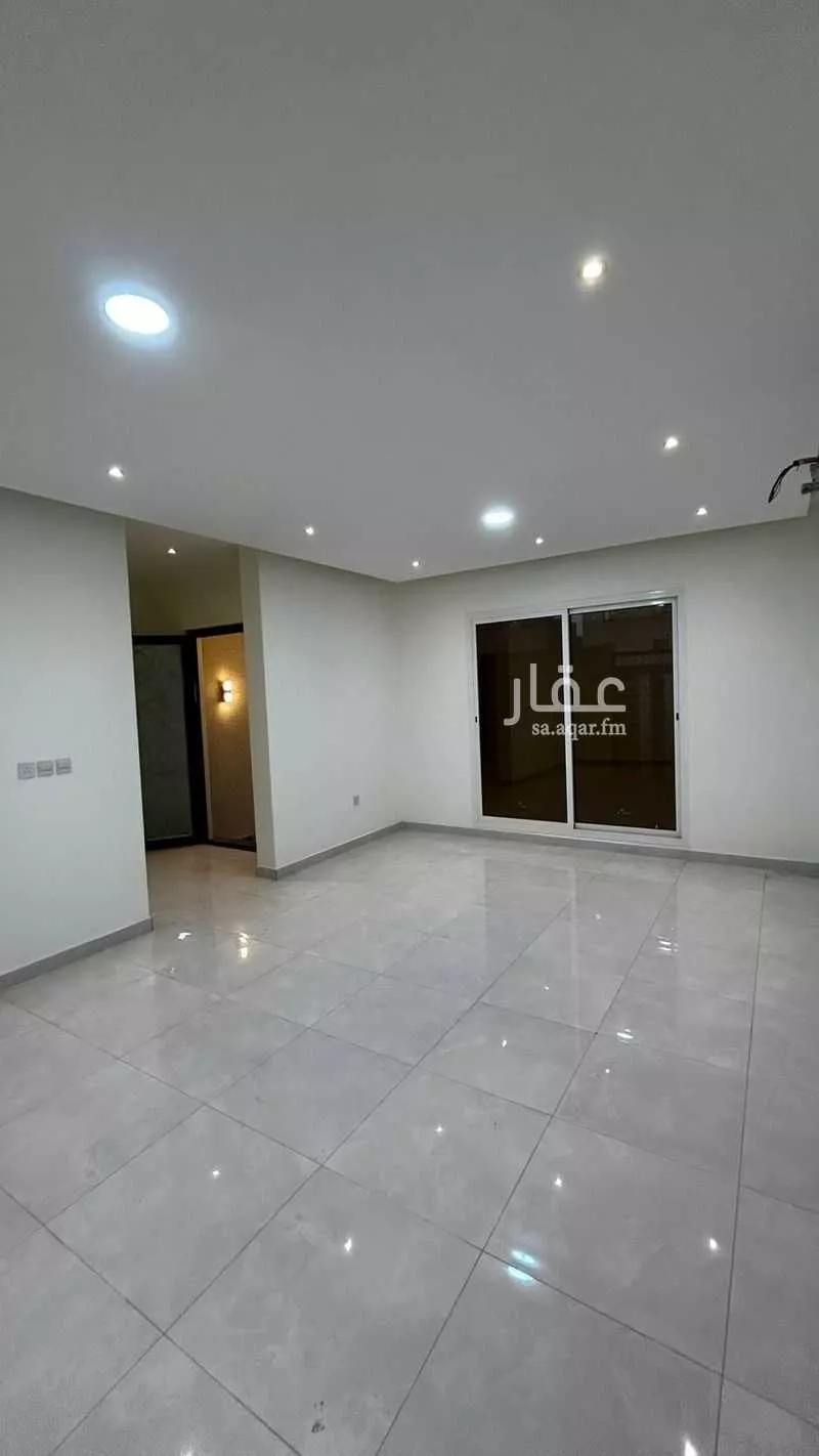 7 bedroom villa in Ash Shati Al Gharbi, Eastern Province 19