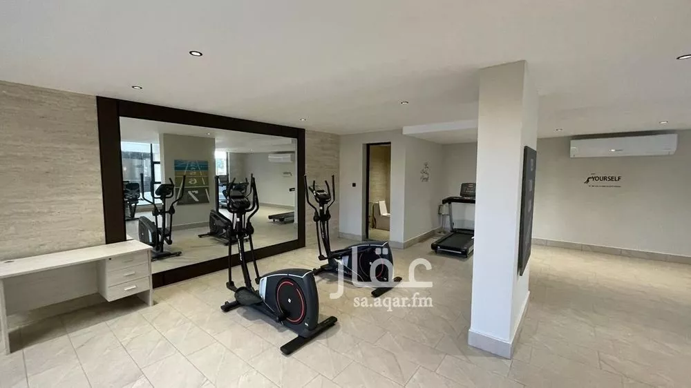 4 bedroom apartment in Ash Shati Al Gharbi 1
