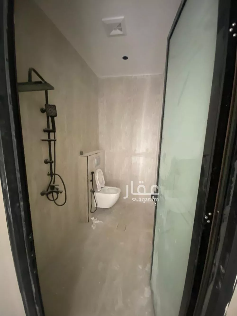 فيلا 6 غرف في الامواج 5