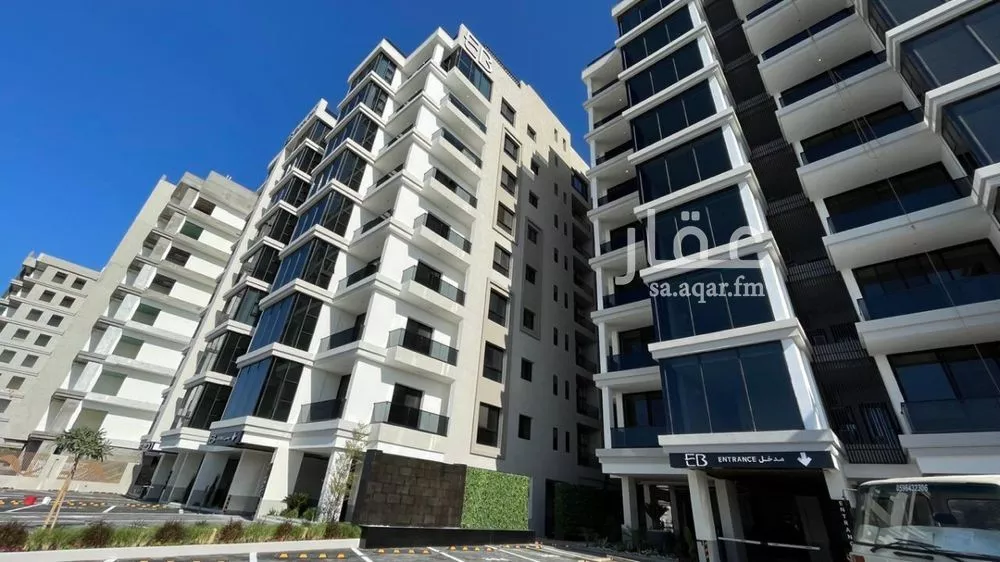 4 bedroom apartment in Ash Shati Al Gharbi 1