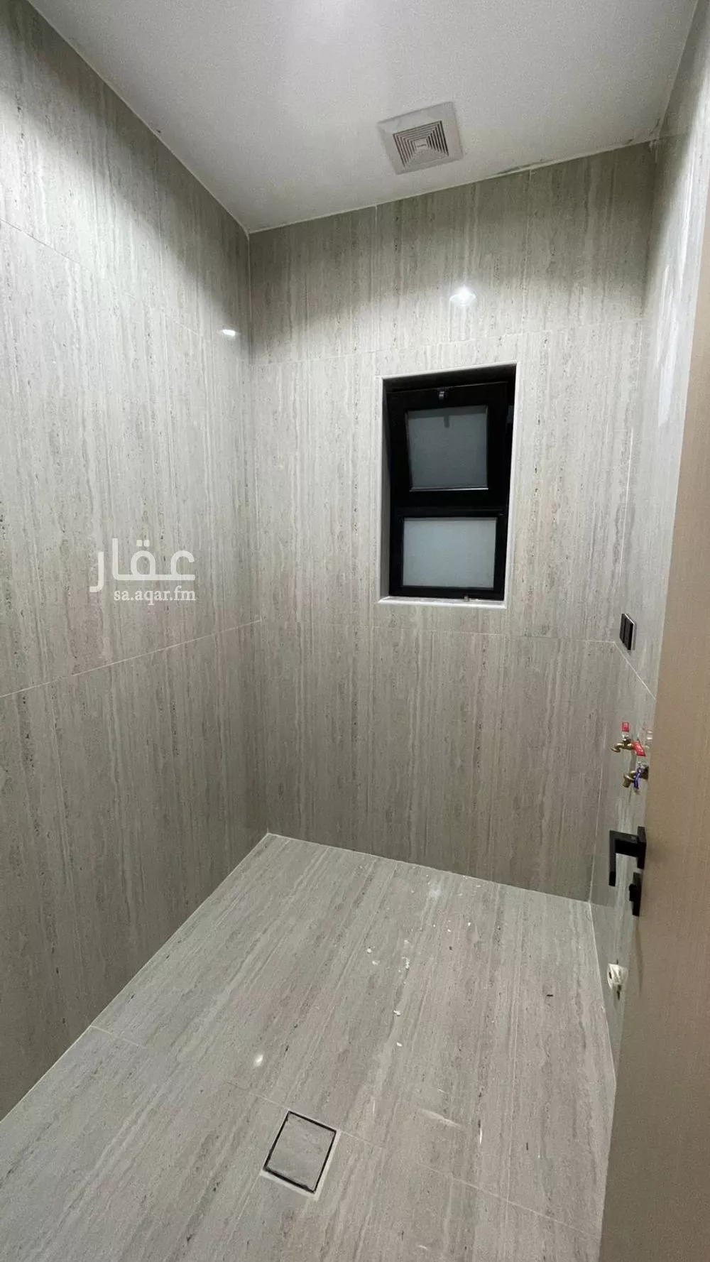 فيلا 6 غرف في ضاحية الملك فهد 5