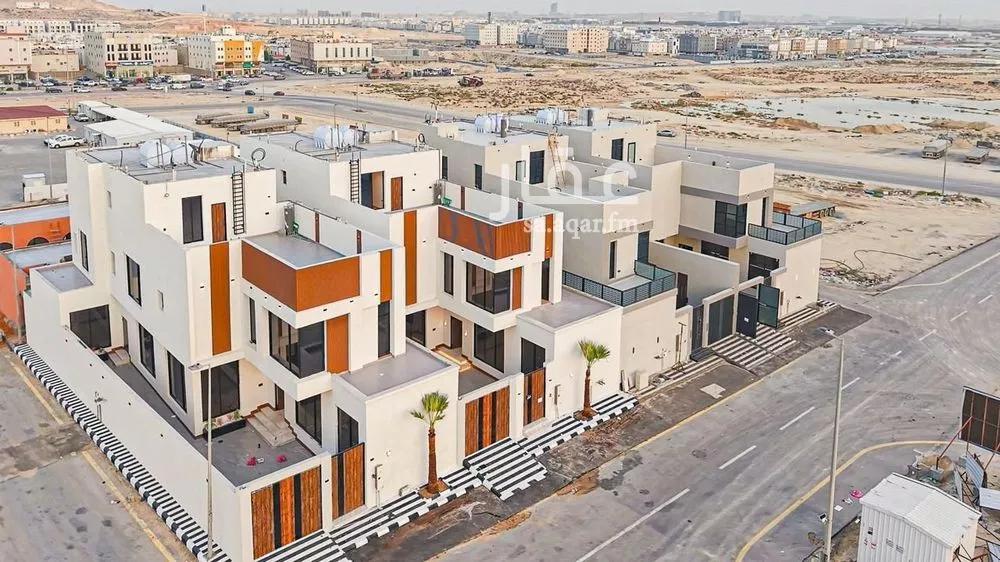 6 bedroom villa in Ash Shulah 1