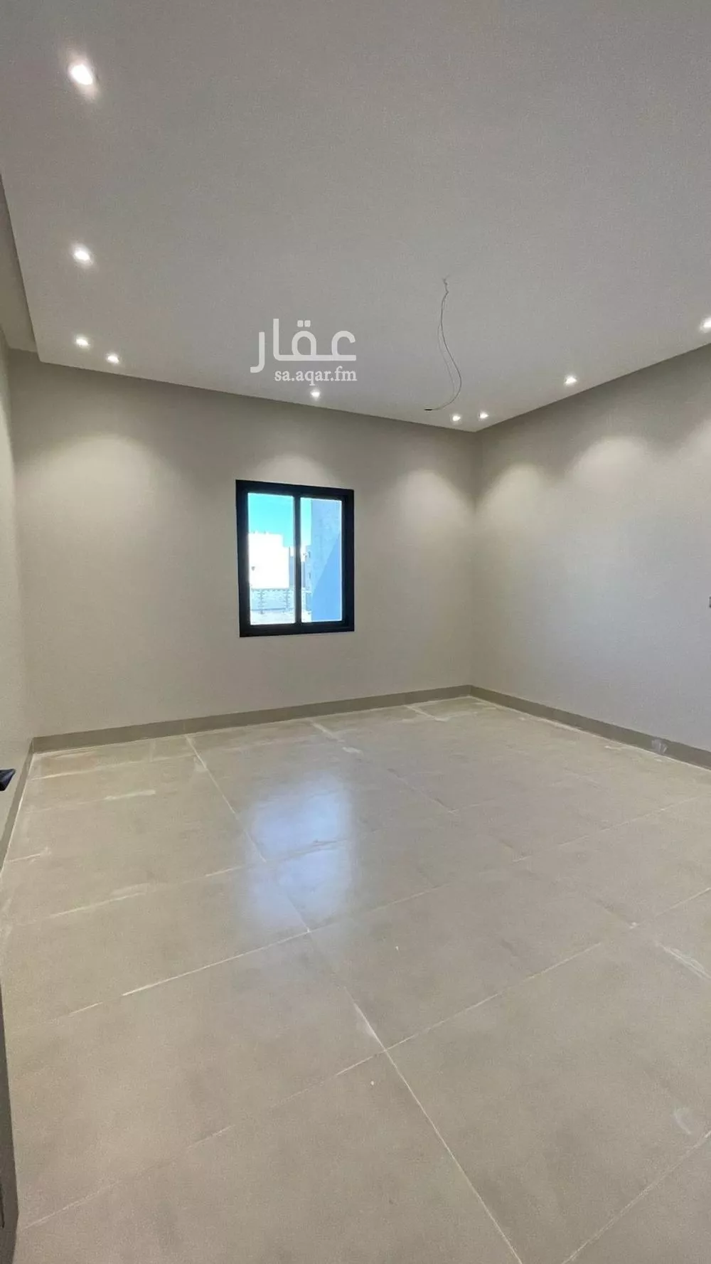 فيلا 6 غرف في الامواج 4