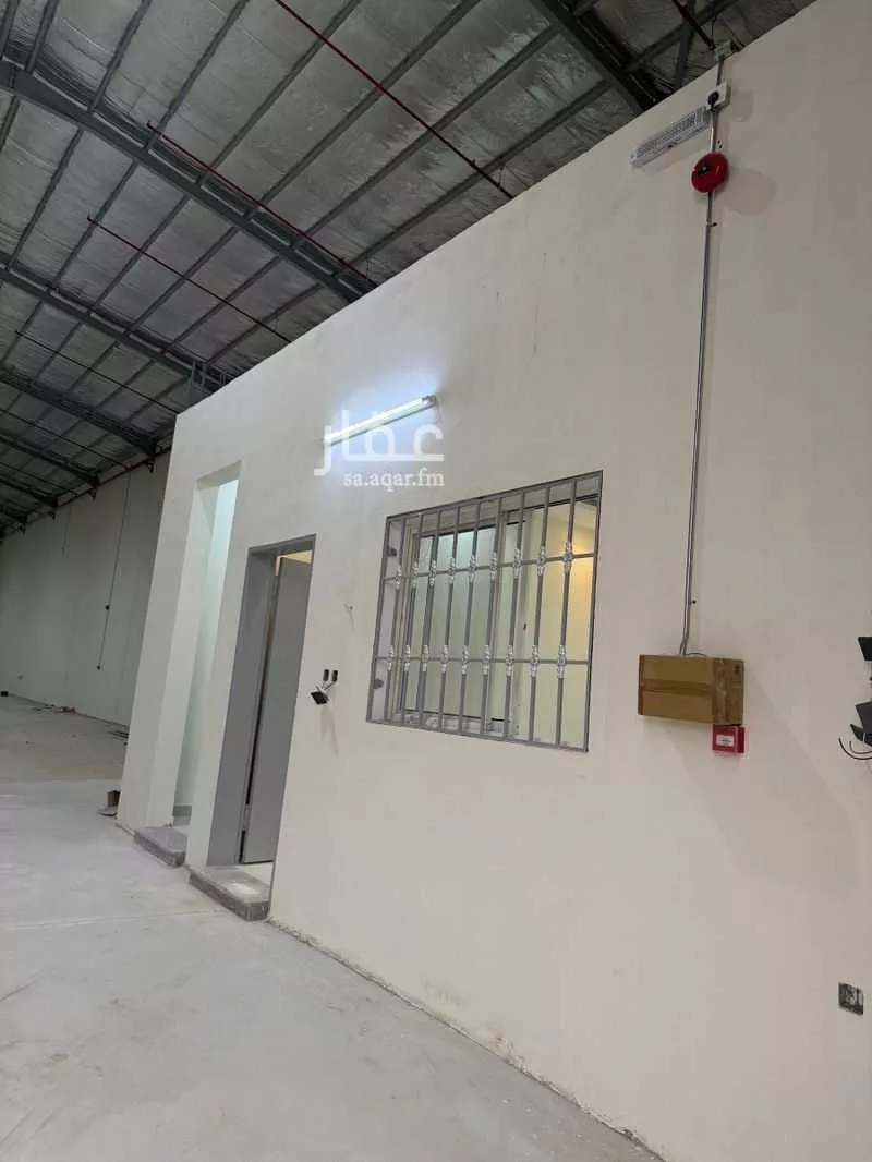 1 bedroom warehouse in Mansuriyah, Riyadh 6