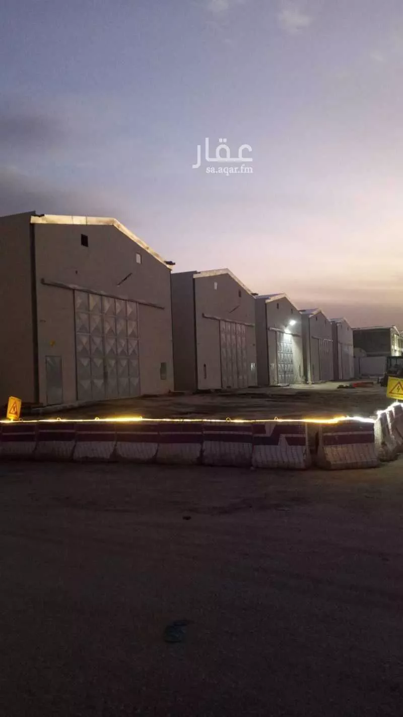 1 bedroom warehouse in Mansuriyah, Riyadh 8