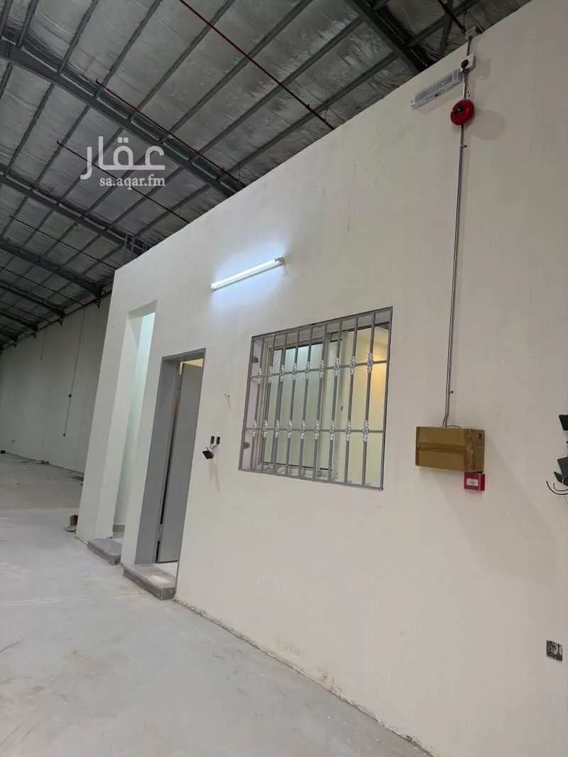 1 bedroom warehouse in Mansuriyah, Riyadh 6