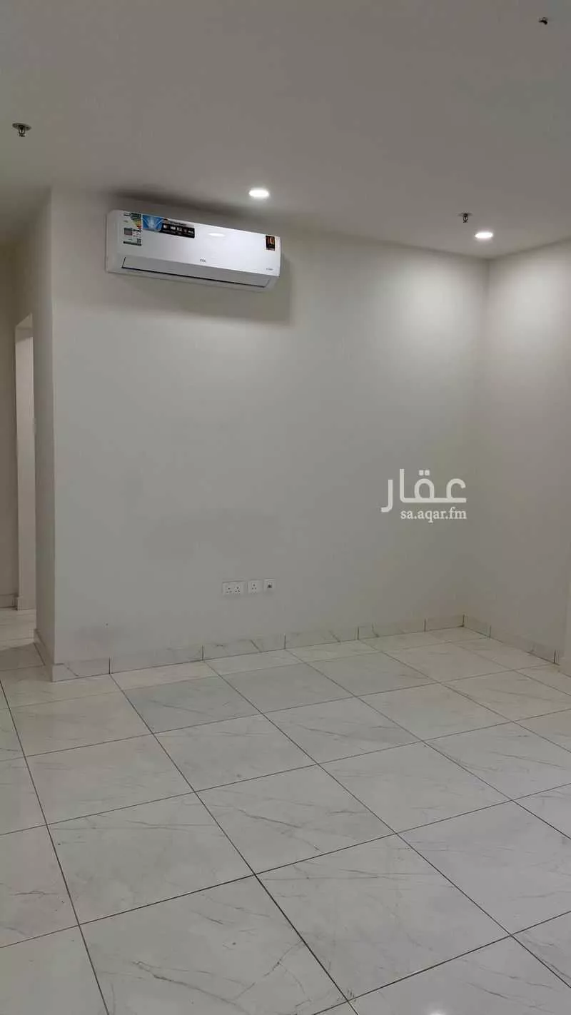 شقة 4 غرف في الحمرا 3