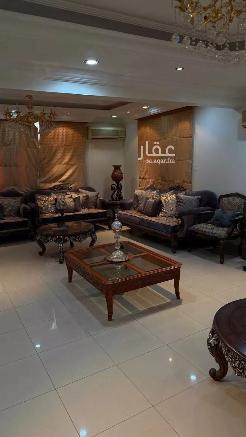 فيلا 7 غرف في احد 5