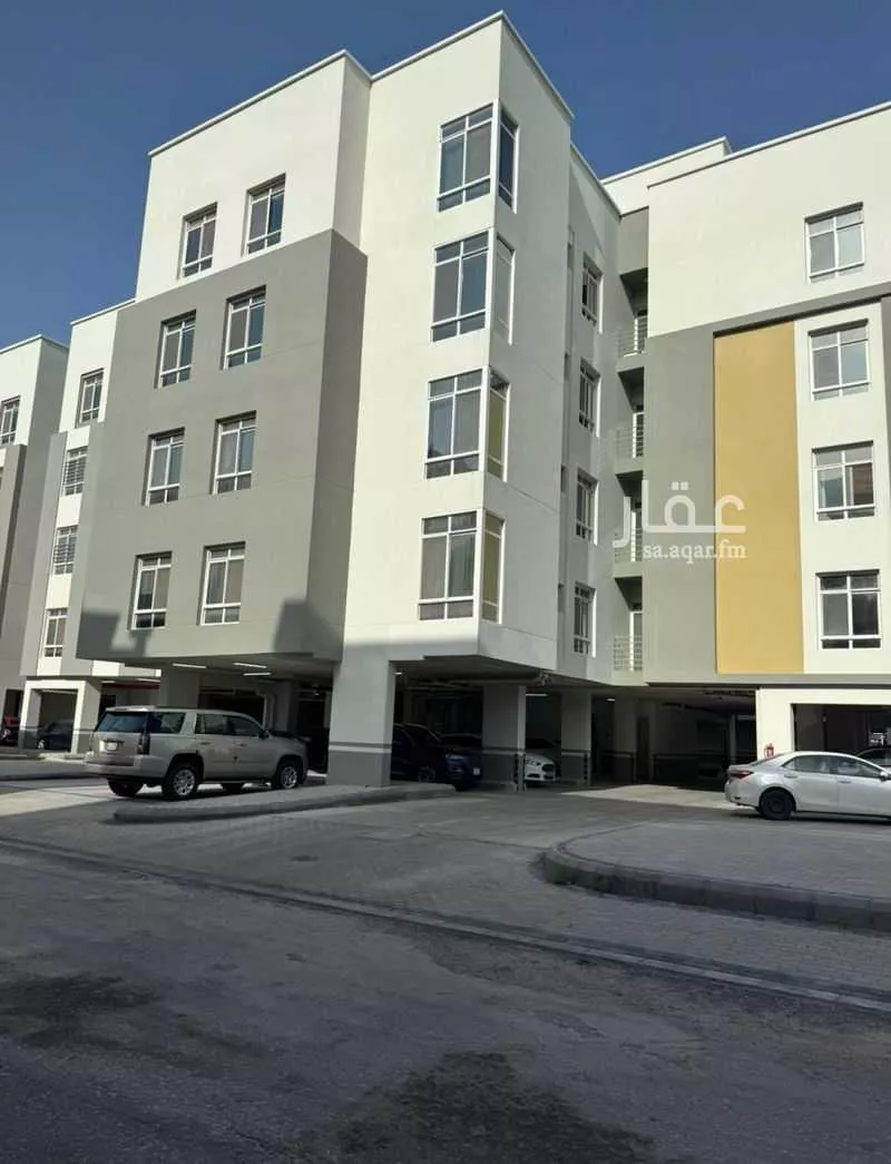 شقة 4 غرف في الحمرا 1