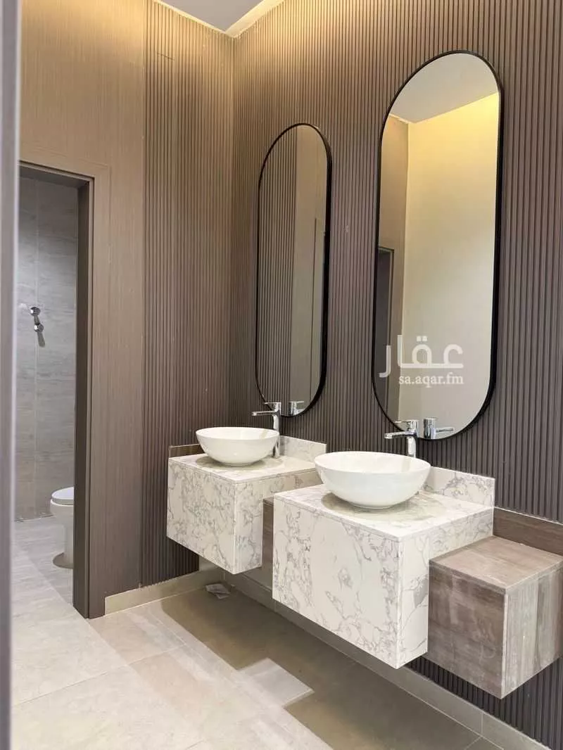 فيلا 6 غرف في اللؤلؤ 5