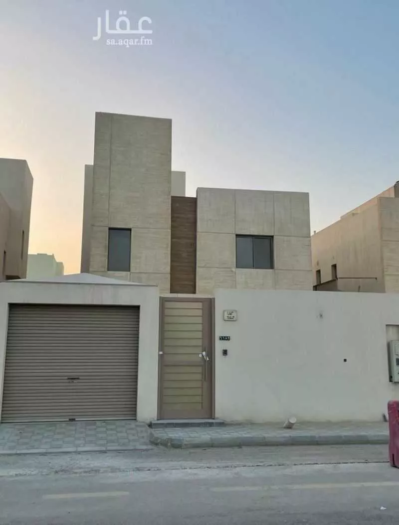 فيلا 6 غرف في الامواج 1