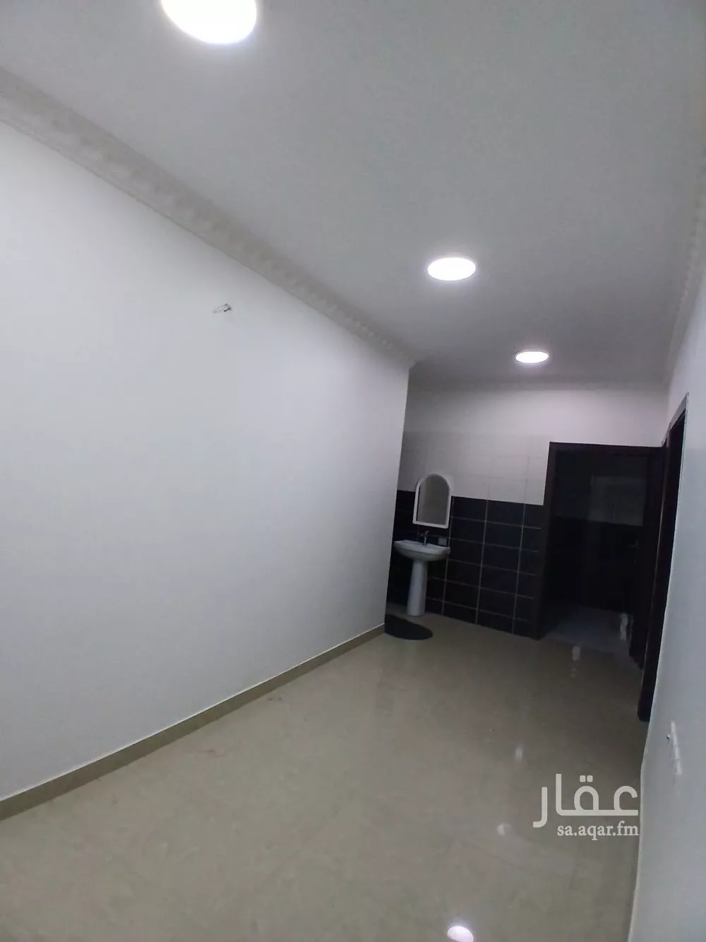 شقة 2 غرف في الخليج 4