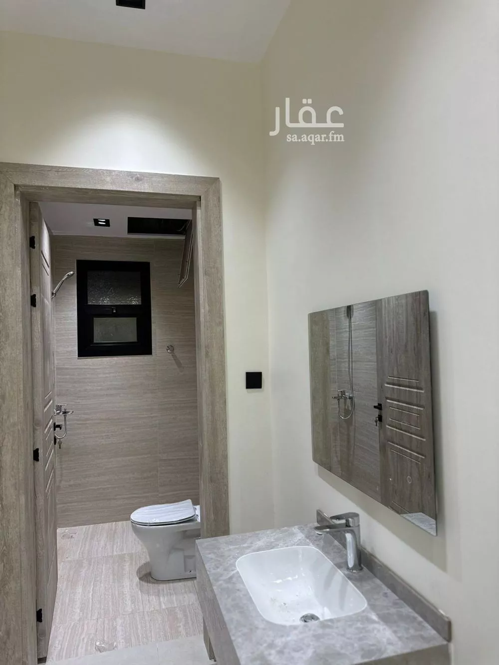 5 bedroom floor in Al Khaleej 4
