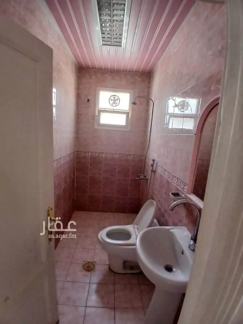 2 bedroom apartment in King Faisal 4