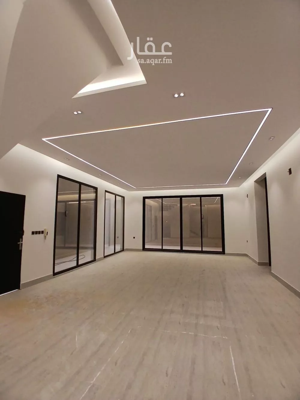 8 bedroom villa in Al Rimal 4