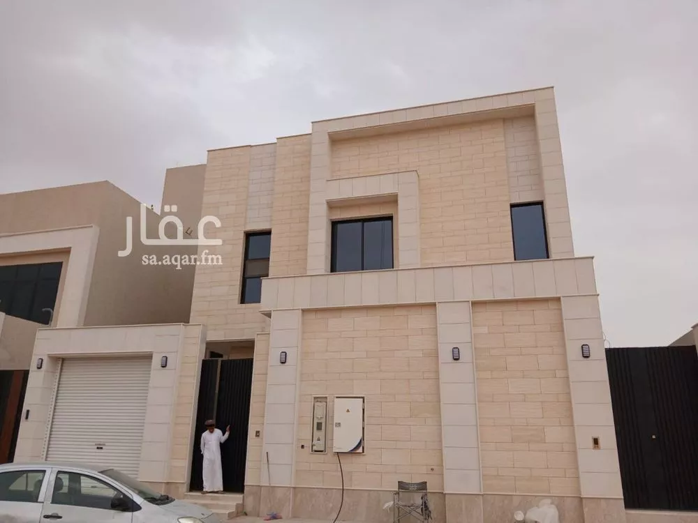 8 bedroom villa in Al Rimal 1