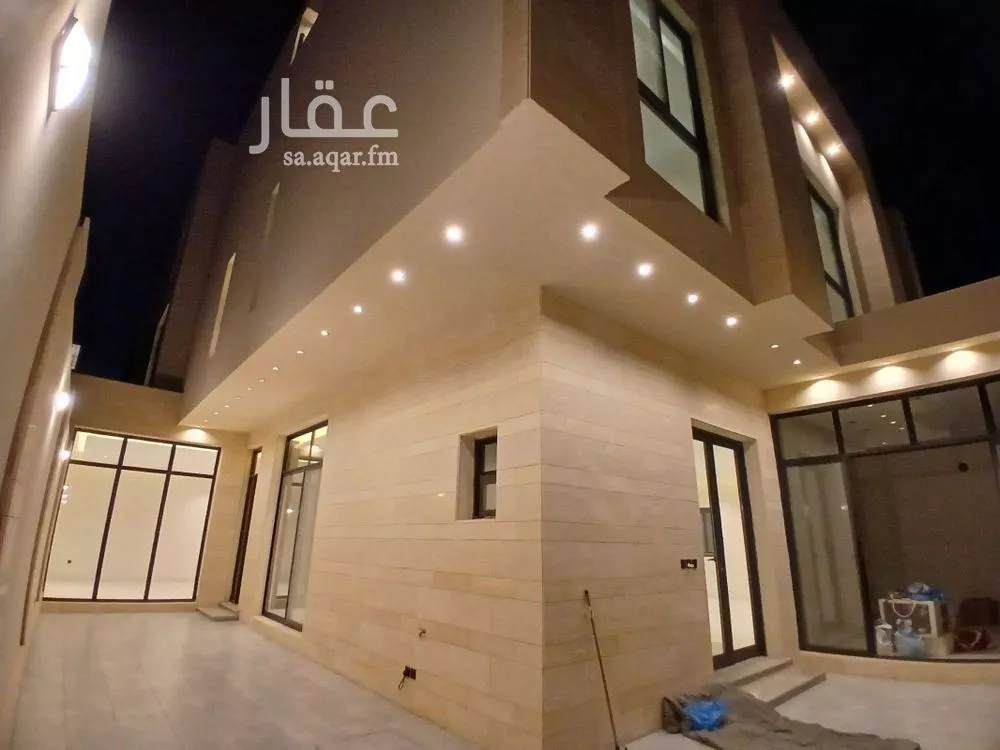 فيلا 6 غرف في العارض 3