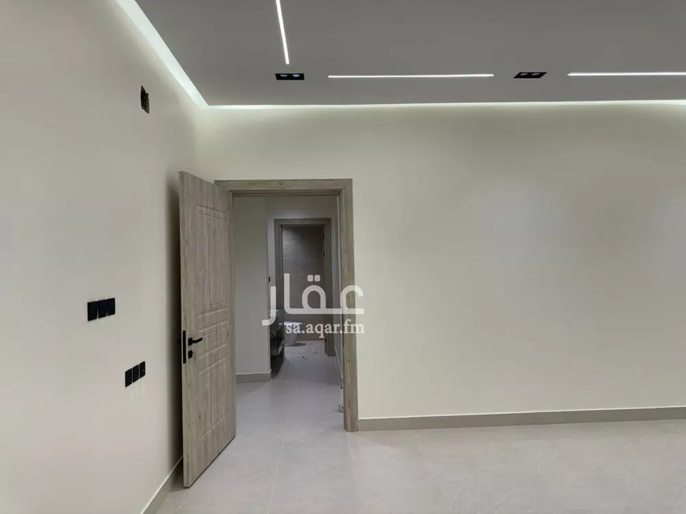 5 bedroom floor in Al Khaleej 2
