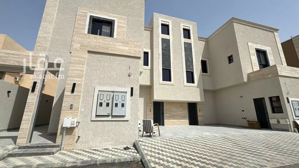 5 bedroom floor in Al Khaleej 1