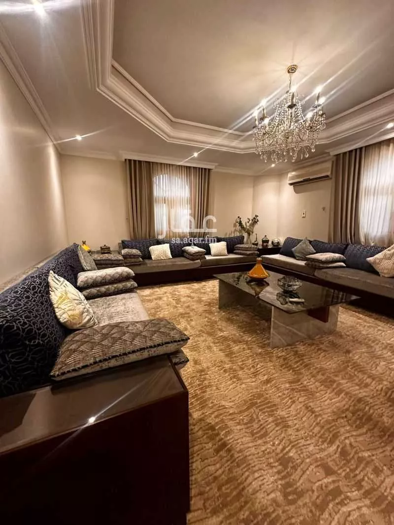 فيلا 6 غرف في الملك فيصل 1